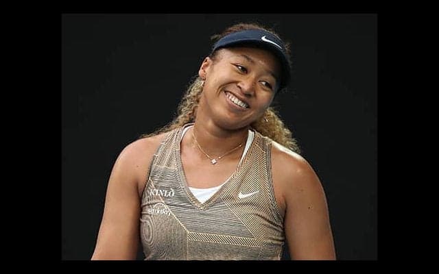  大坂なおみ エルモと記念撮影 