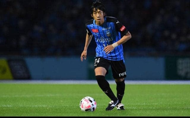 中村憲剛が中央大テクニカルアドバイザーに就任、宮沢正史新監督とのOBツーショットも披露