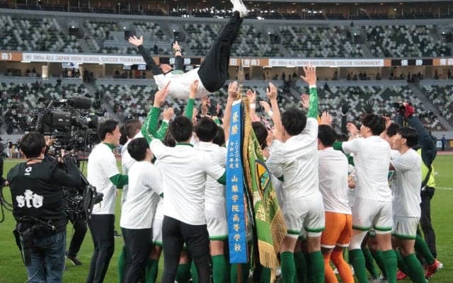 「パーフェクトなゲーム」3度目の選手権制覇の青森山田、黒田剛監督は松木＆宇野のボランチを評価「世界に誇れるダブルボランチ」