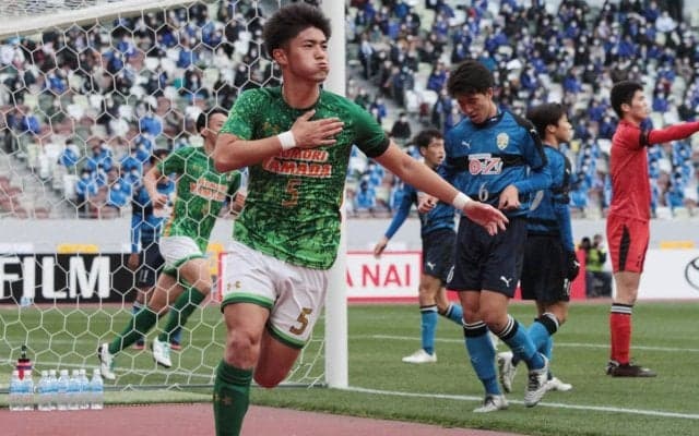 インターハイに続き選手権でも決勝ゴールの青森山田5番DF丸山大和、「奇跡」の3冠達成に貢献「優勝して終わらないと悔いが残る」