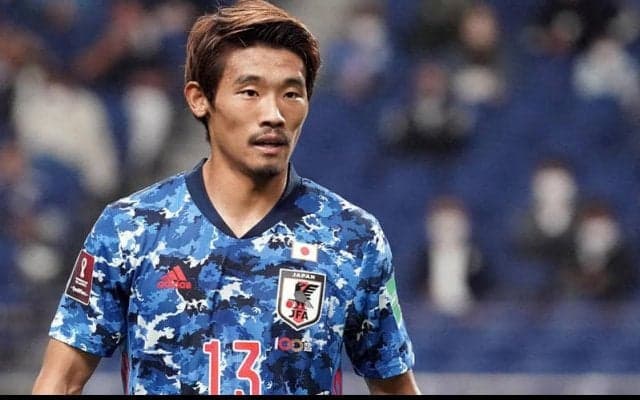 守田英正がポルトガルの秘境で妻の藤阪れいなさんと仲睦まじい2ショット！「人生で一番大切な瞬間まで、あと少し」と第1子誕生を待ちわびる