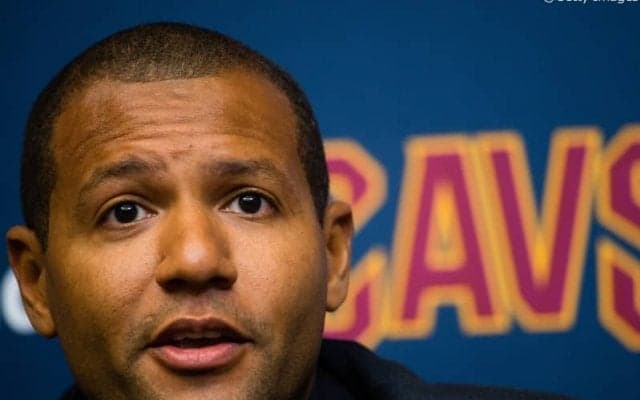 今季勝率5割以上をキープするキャブズがコービー・アルトマンGMとの延長契約に合意