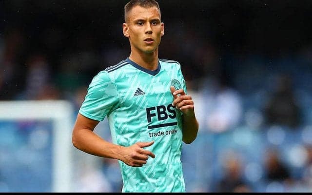 ウディネーゼ、レスター退団のDFベンコビッチを獲得