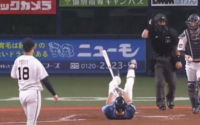 打者がのけぞり、崩れ落ちる…　山本由伸のカーブ集は「笑っちゃうぐらい凄い」