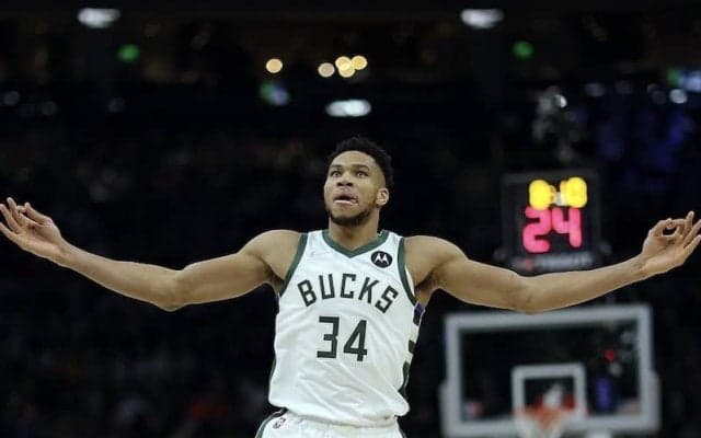 前半に39点差をつけたバックスがウォリアーズに圧勝…アデトクンボがトリプルダブル