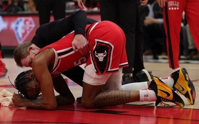 イースト首位のブルズに新たな痛手、先発PF入りしていたデリック・ジョーンズJr.が離脱