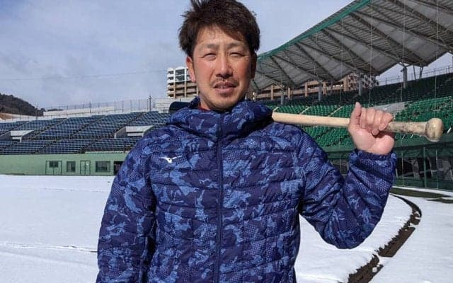 DeNAに10年ぶり復帰、40歳の藤田が2年目の牧に挑戦状　「対抗馬になれるように」