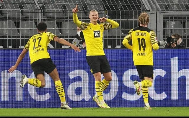 ドルトムントがハーランド＆ムニエのドッペルパックなどでフライブルクを粉砕！《ブンデスリーガ》