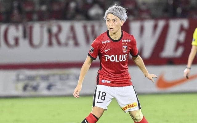 小泉佳穂が小野伸二らが背負った「浦和の8番」を継承!「両利きの国内屈指ゲームメーカー」は浦和レッズをリーグ制覇に導くか