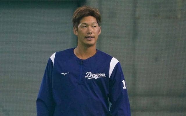 報道陣の質問に焦って目が泳ぐ…ムチャ振り質問に20分考えた京田が「いい人すぎる」