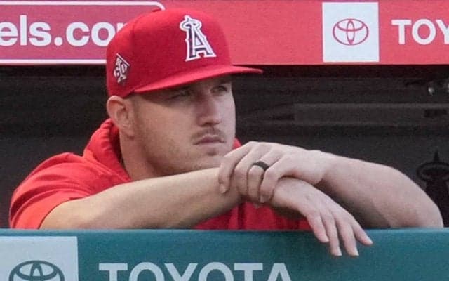 【MLB】エンゼルスの開幕スタメンどうなる？　トラウトは9年ぶりに定位置譲る可能性も