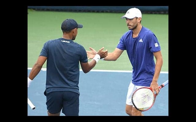 マクラクラン勉組が初戦突破