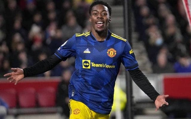 ｢本当に19歳!?｣マンU新星FWが超絶トラップからの圧巻すぎるゴール!C・ロナウドとともに先発した試合で見せた先制弾