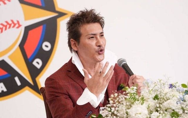 新庄流“サプライズ”に期待　発表間近の日本ハム新ユニホームは「青」が基調？