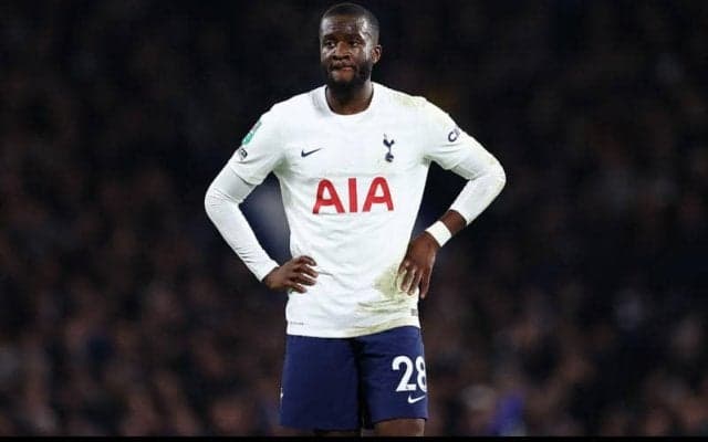 PSGとスパーズがエンドンベレのレンタル交渉を開始