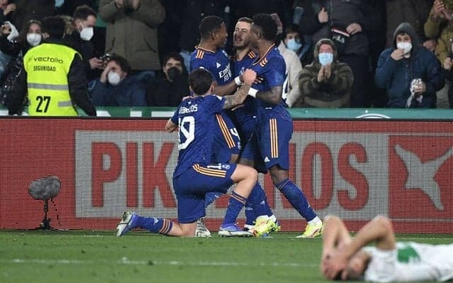 エデン・アザールがレアル・マドリードを勝利に導く｢劇的決勝弾｣!ベルギー代表FWの｢らしさ全開の今季初ゴール｣