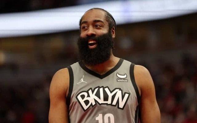 ハーデンがハイチにコートや生活必需品を寄付「スポーツには人生を変える力がある」