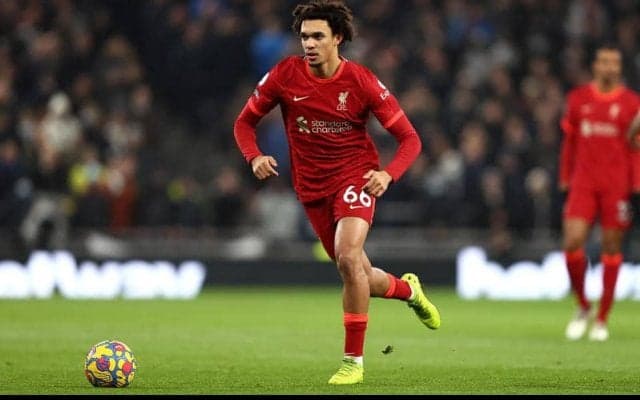 アシスト量産のアレクサンダー＝アーノルドをアーセナルOBも絶賛「ベッカムのようだった」