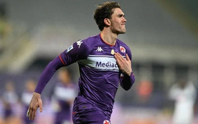 「ヴィオラの至宝」ヴラホヴィッチが日本代表・冨安健洋のチームメイトになる可能性が浮上！ジェノア戦では「完璧ループシュート」を決める