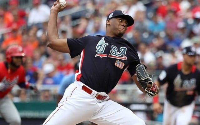 【MLB】18歳で166キロを計測した剛腕の快速球　響くミット音は「球が唸ってる」「ヤバイ」