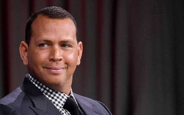 大物女優と破局したA.ロッド、新恋人とNFL観戦　米興味津々「このブロンドは誰？」