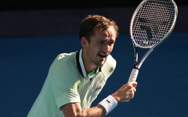 世界2位メドベデフ、サーブ＆ボレーヤーの世界70位下して2年連続8強入り[全豪オープン]