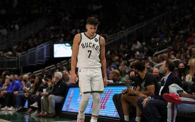 アレンの出場停止にバックス指揮官は「今回のようなケガは誰にも起きてほしくない」