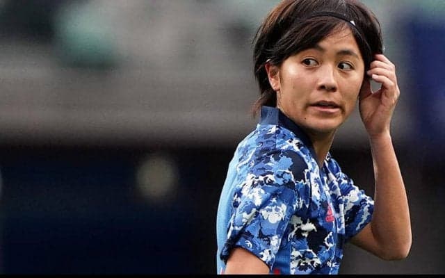 なでしこジャパンに戻ってきた岩渕真奈が韓国戦に意気込み、その手には新しい相棒