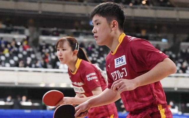 張本智和・早田ひなの世界卓球銀ペア 初戦は大学生ペアにフルゲームの辛勝【全日本卓球】