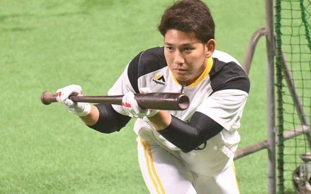 バントのコツは「ヘッドを下げない」　東京五輪で初球成功、鷹・栗原が語る極意