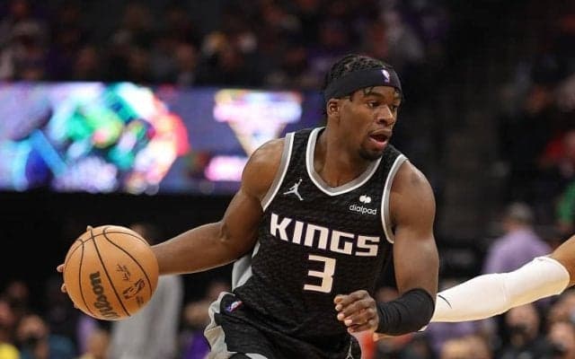 ウェスト13位のキングスで奮闘するテレンス・デイビスが右手首のケガのため戦線離脱