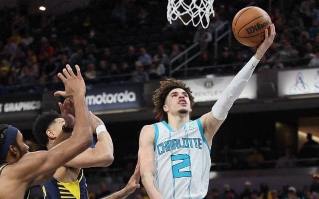 後半だけで驚異の87得点…ホーネッツが球団史上最多の158得点を奪ってペイサーズに勝利