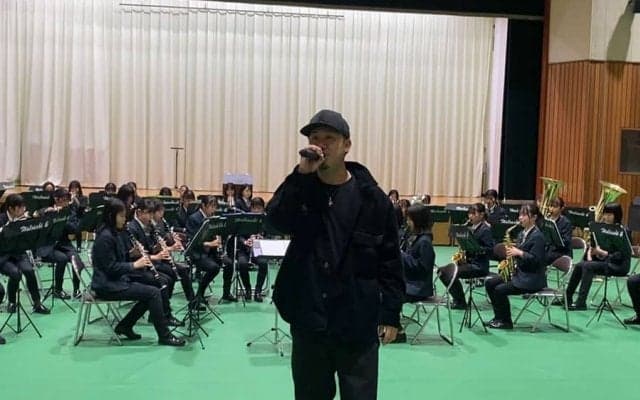 「高校球児に生の応援歌を届けたい」　赤字覚悟で全国を回るミュージシャンの思い