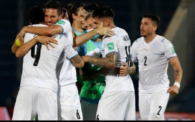 新監督初陣のウルグアイが6戦ぶり勝利で暫定4位に！ ブラジルはアリソンが退場を2度免れる珍試合に《カタールW杯南米予選》