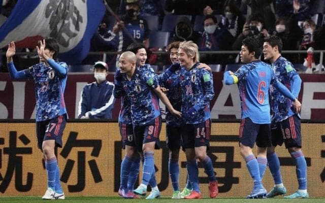 日本代表・南野拓実、大迫勇也が失った「FWに絶対必要」な要素「ファイナルタッチ」を「唯一持つ選手」【ワールドカップ最終予選・中国代表戦の激論】(3)