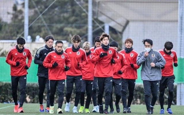 森保ジャパン、サウジ戦に向け真剣ミニゲーム！「ビブス組vsビブスなし組」で見せた激戦の内容