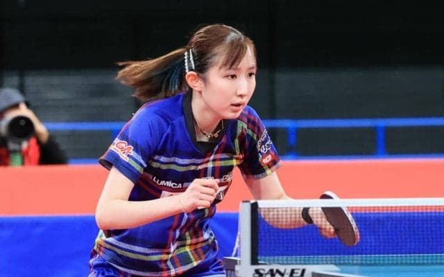早田ひな、4年連続ベスト4進出　日本トップレベルの左腕対決制す＜全日本卓球2022＞