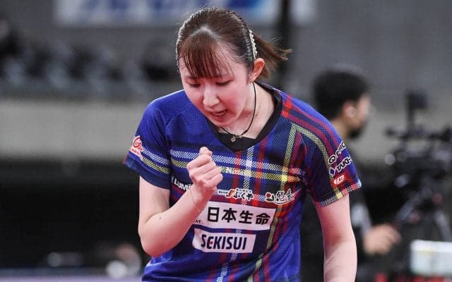 早田ひな 4強進出！全日本社会人覇者の長﨑美柚を下して準決勝へ【全日本卓球】
