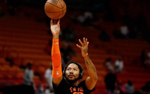 右足首手術によって離脱しているデリック・ローズの復帰はオールスターブレイク明けか