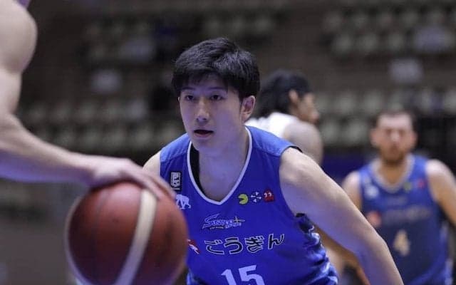 SR渋谷に連勝した指揮官が白濱僚祐を称賛「島根のディフェンスを体現した存在」