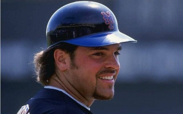 史上最低か最高か…　超絶インパクトの“惑星系ユニホーム”をMLBが再注目