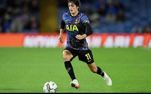 スパーズのブライアン・ヒルがバレンシアにレンタル!　更なる成長求められ母国で武者修行