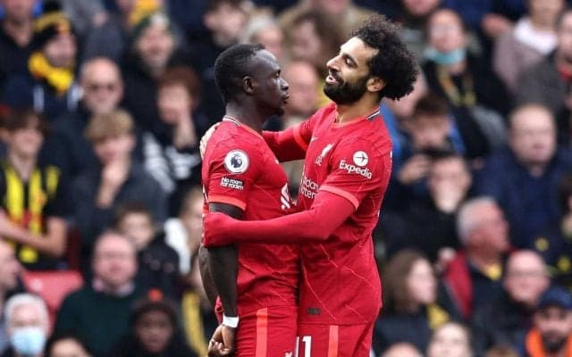 日本代表・南野拓実の同僚サラーとマネが「揃って準決勝進出」!笑顔での2ショットに「リバプールコンビ!」と歓喜の声