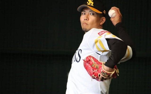 鷹・千賀、いきなりブルペン35球　3年ぶり通常キャンプ「例年に比べるといい」