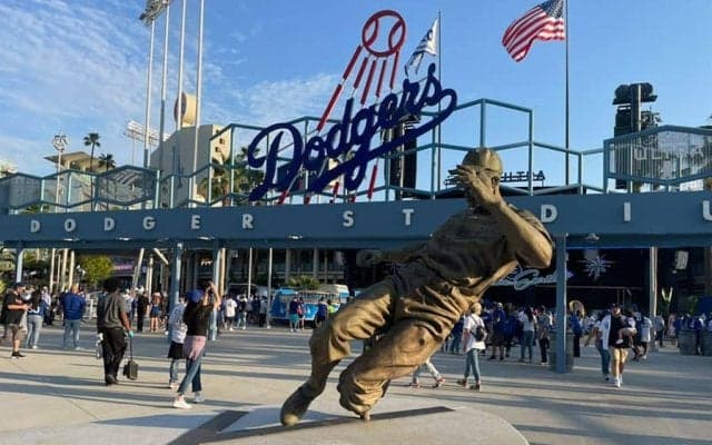 MLB史上初、ウガンダ出身2選手がドジャースと契約　“多国籍化”をさらに推進