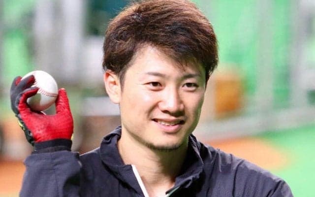 西川の楽天ユニが「思いの外、似合ってんじゃん」　“えんじ色”まとい新天地で始動