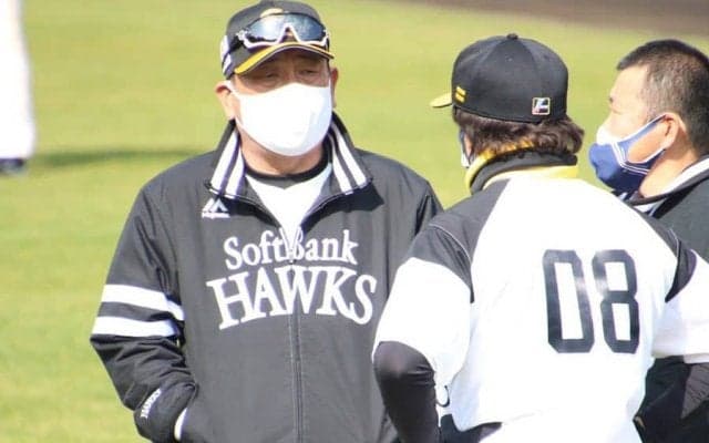 鷹・藤本監督が名前を挙げた“期待の星”は？　キャンプで要注目、未完のドラ1と元侍J