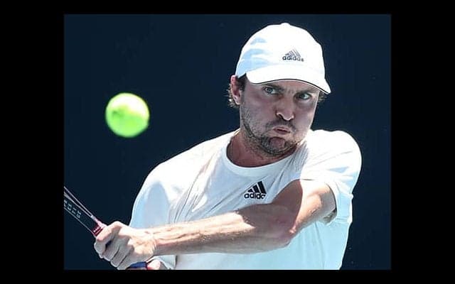 元6位シモン 激闘制し初戦突破