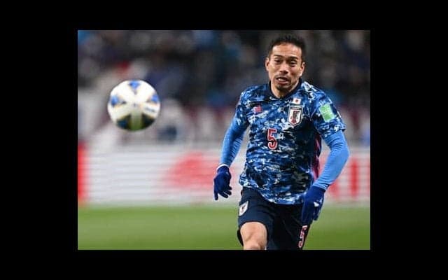 長友佑都、批判を封じた「不屈さ」。だが、日本代表の左サイド問題は解決したのか