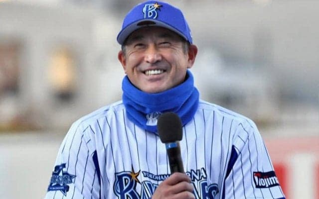 選手の似顔絵が「すごく似てる」　DeNA石井琢朗コーチ、“隠れた特技”で金言